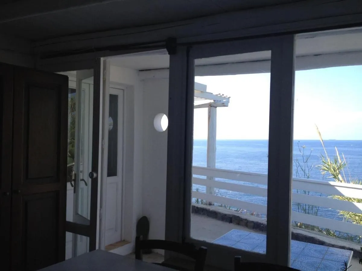 Holiday home Casa Vacanze Sul Mare Villa Malfa